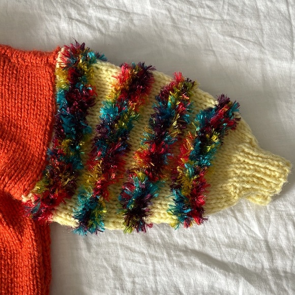 ADORABLE girls knit sweater approx 5T - Picture 4 of 5